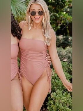 NWOT Pink Lily Sunset Sail Rose Square Neck Ruched Side One Piece Swimsuit - Med